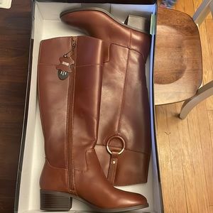 Alfani COGNAC (reddish brown) Bexleyy, genuine leather, zip up boots; size 8